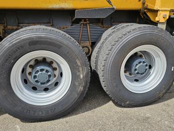 FMX 460 10x4 TIPPER / MINING